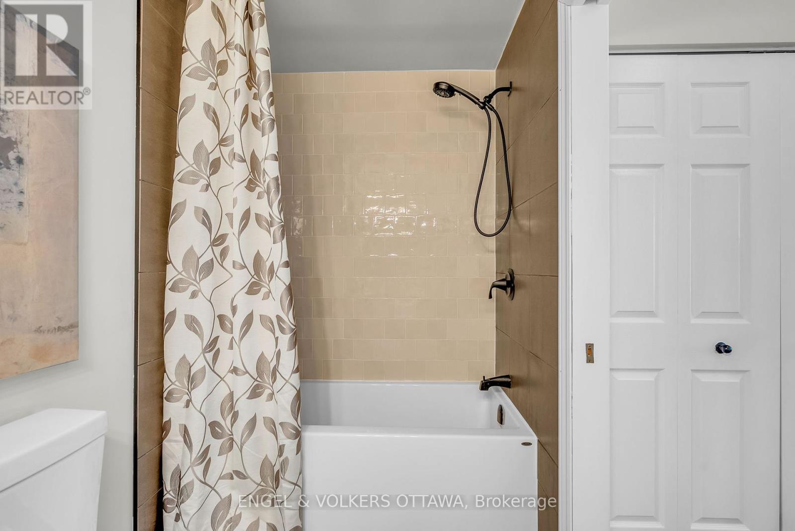 7359 Marcella Drive, Ottawa, Ontario  K4P 1P7 - Photo 17 - X12149270
