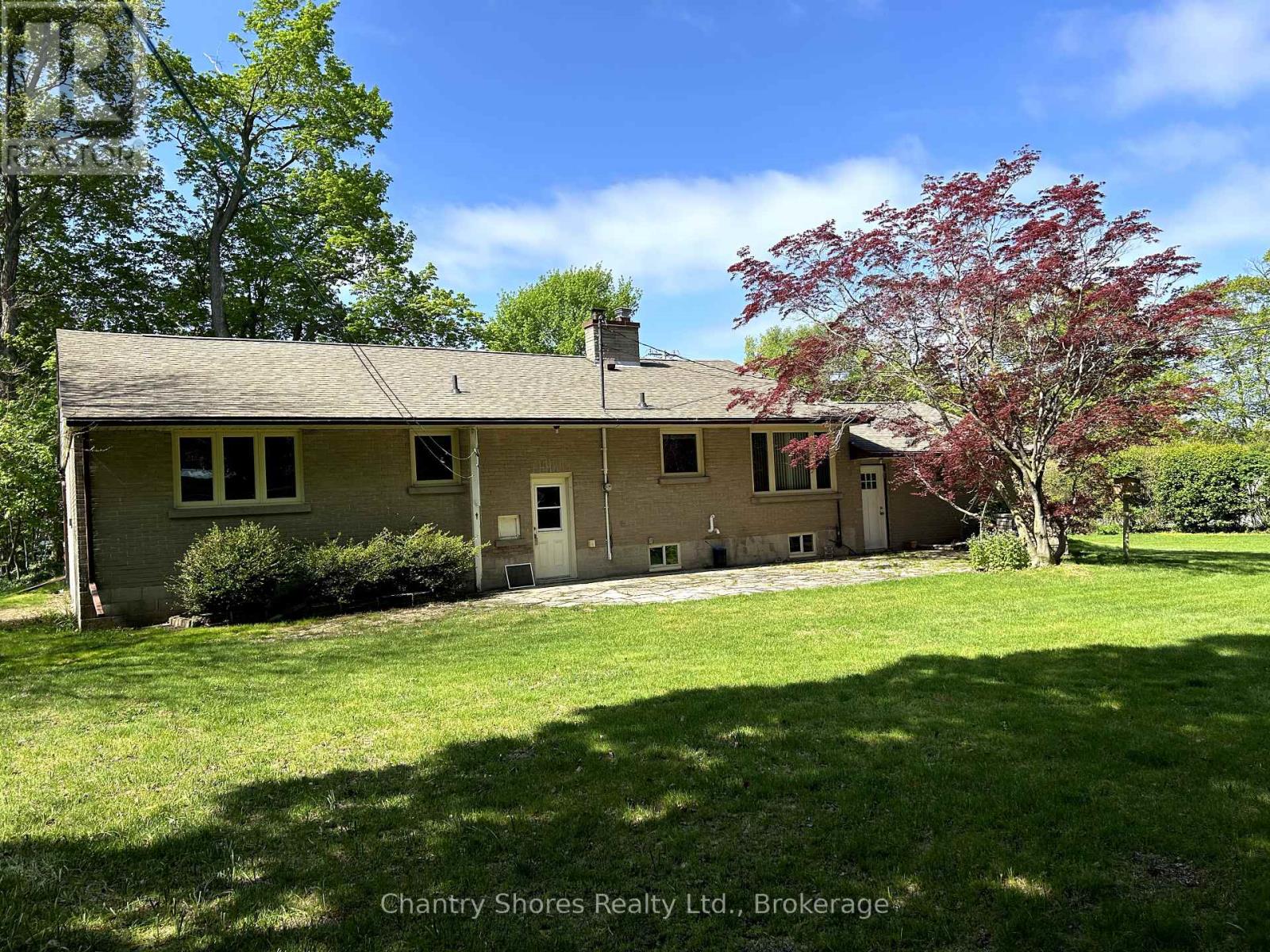 647 Eugenie Street E, Saugeen Shores, Ontario  N0H 2C4 - Photo 4 - X12149268
