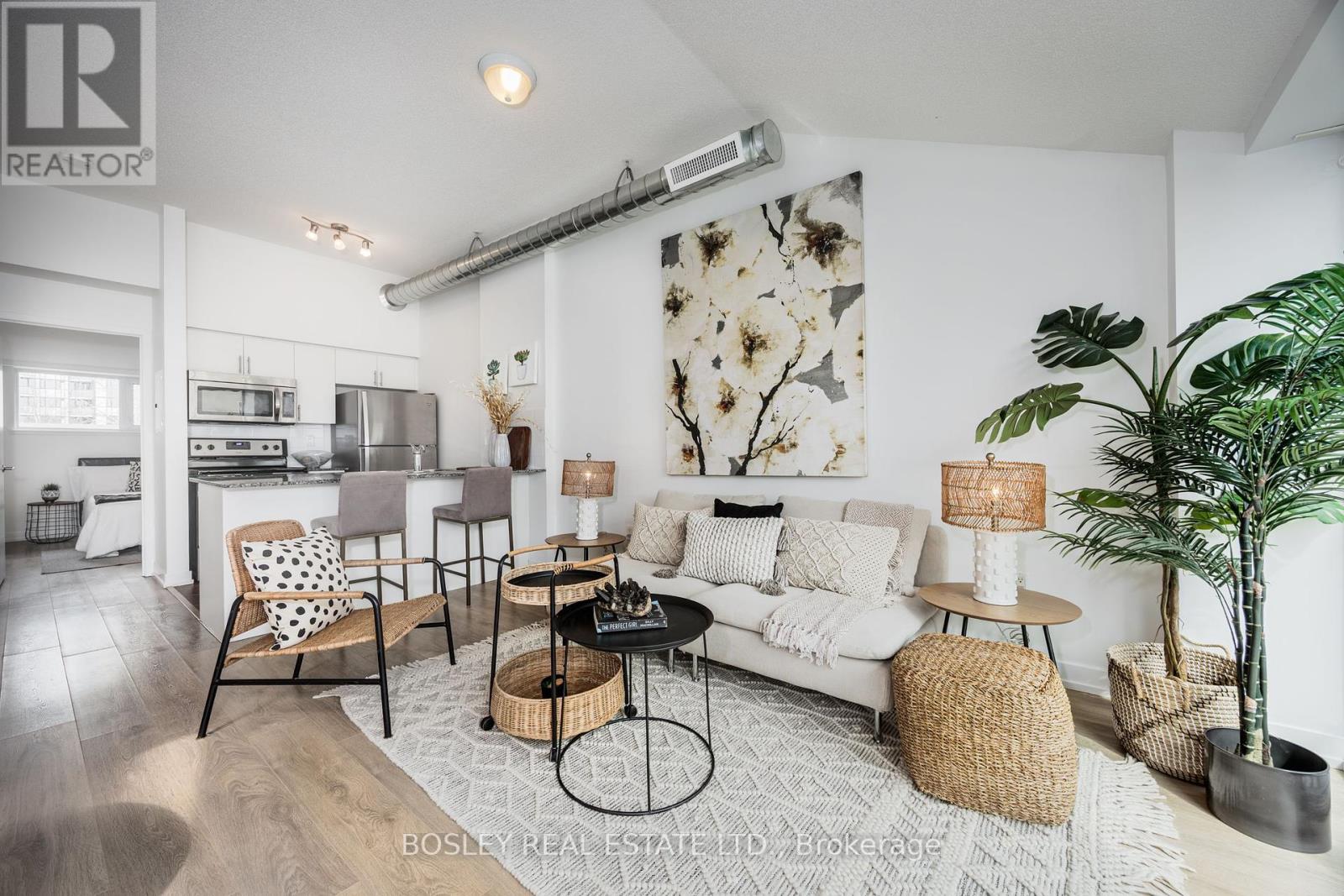 423 - 1410 Dupont Street, Toronto, Ontario  M6H 2B1 - Photo 2 - W12137812