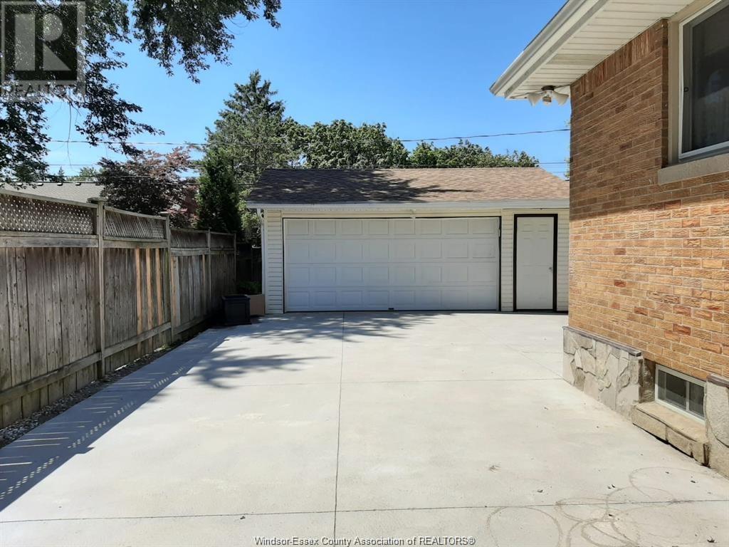 Property at 3633 McKay AVENUE image 2