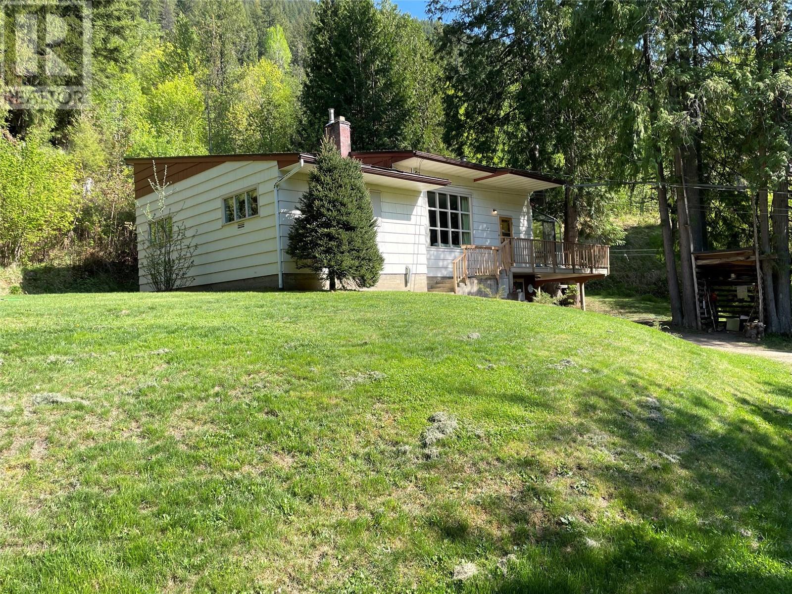 Property at 1706 Bealby Street image 3