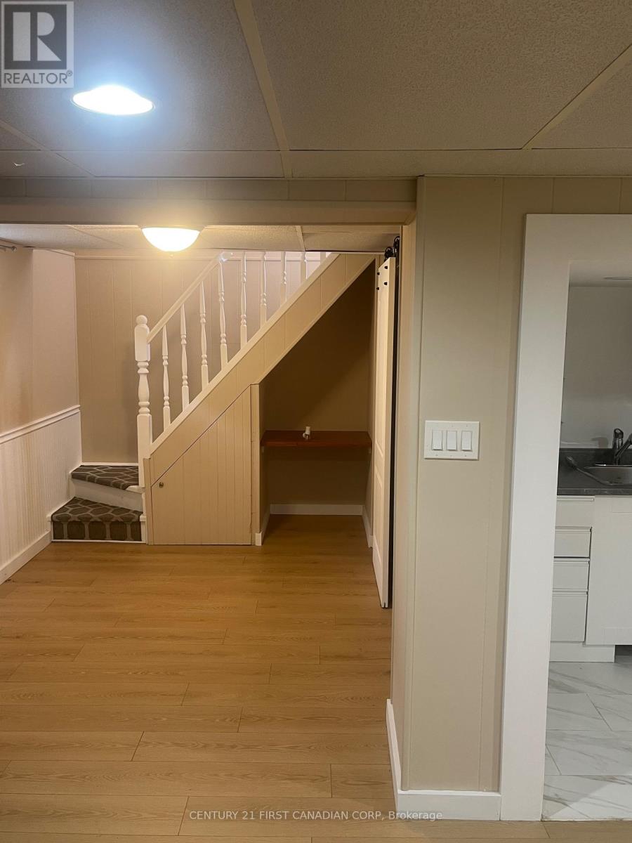 Lower - 1805 Whitehall Drive, London East (East H), Ontario  N5W 1Z2 - Photo 2 - X12149312