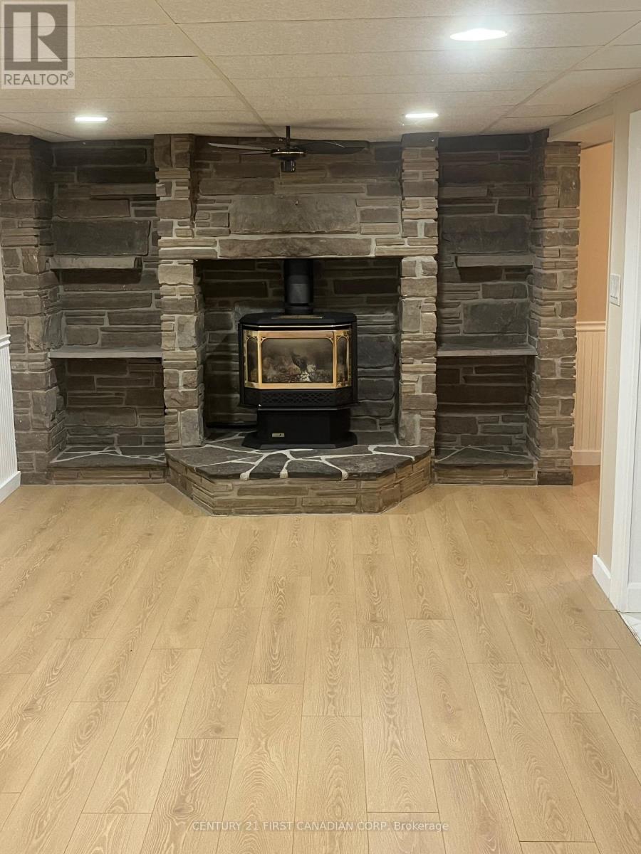 1805 Whitehall Drive, London East, Ontario  N5W 1Z2 - Photo 4 - X12149312