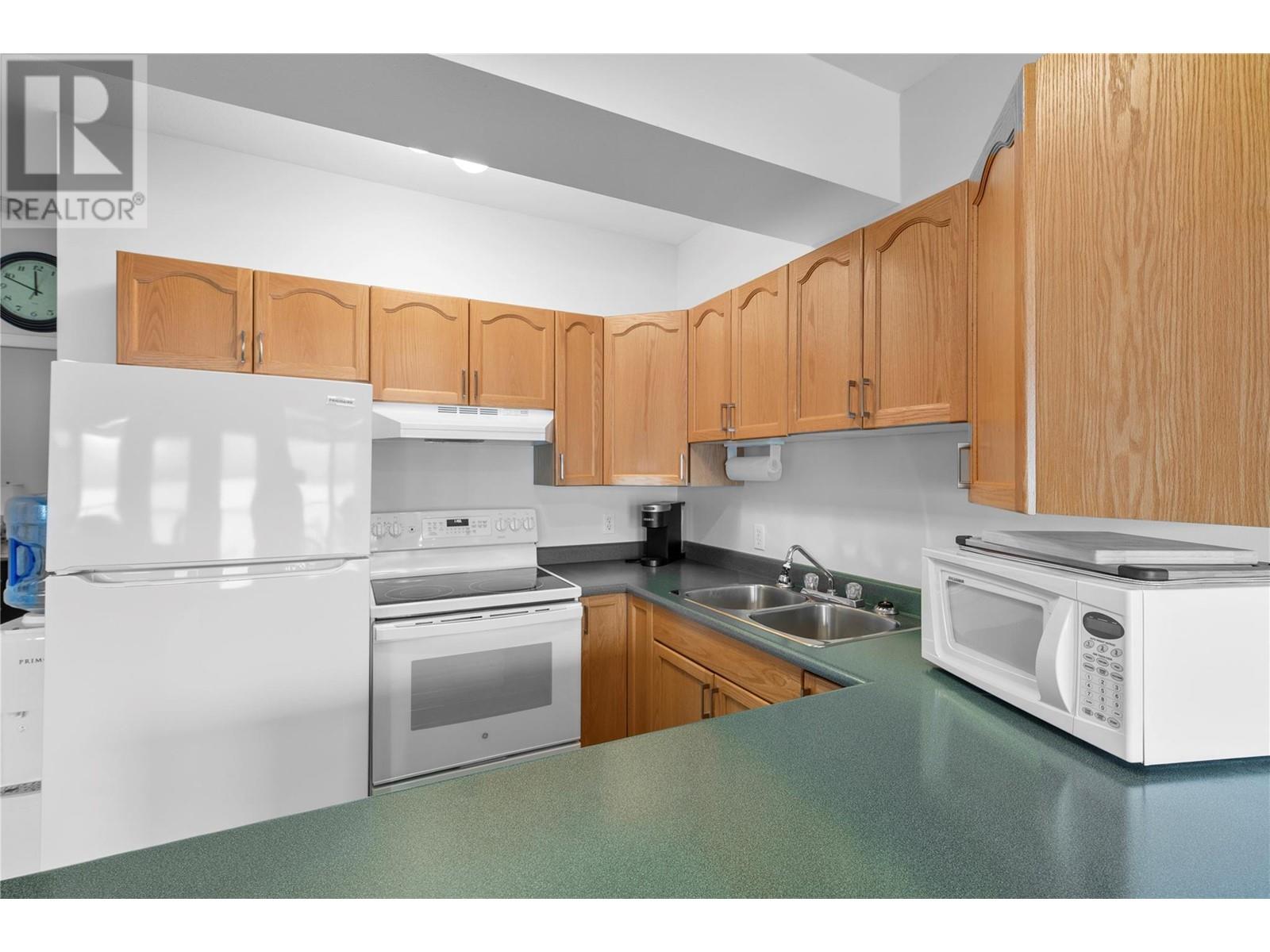 3935 Eagle Bay Road Unit# 7b, Eagle Bay, British Columbia  V0E 1T0 - Photo 12 - 10347890