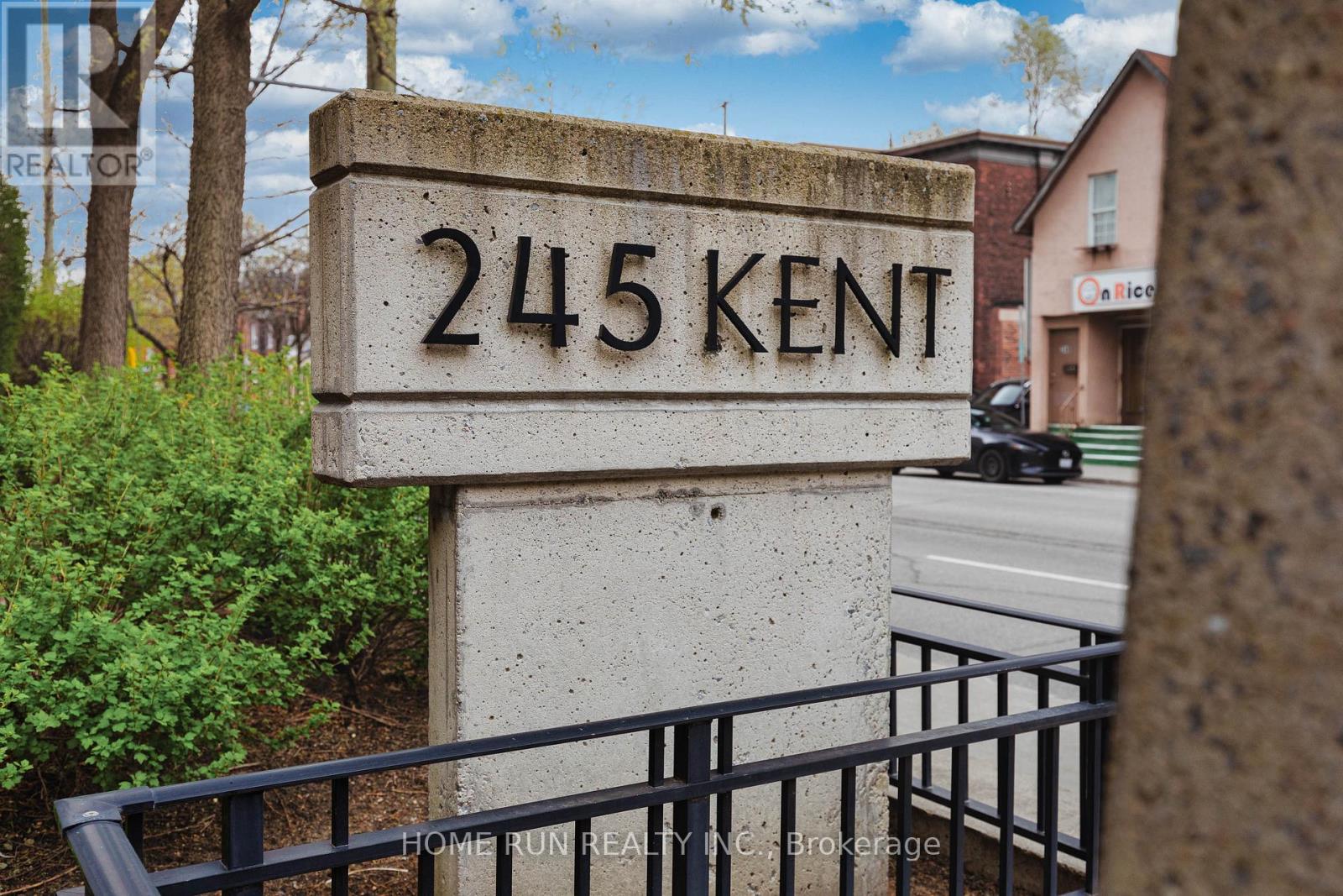 708 - 245 Kent Street, Ottawa, Ontario  K2P 0A5 - Photo 3 - X12149276