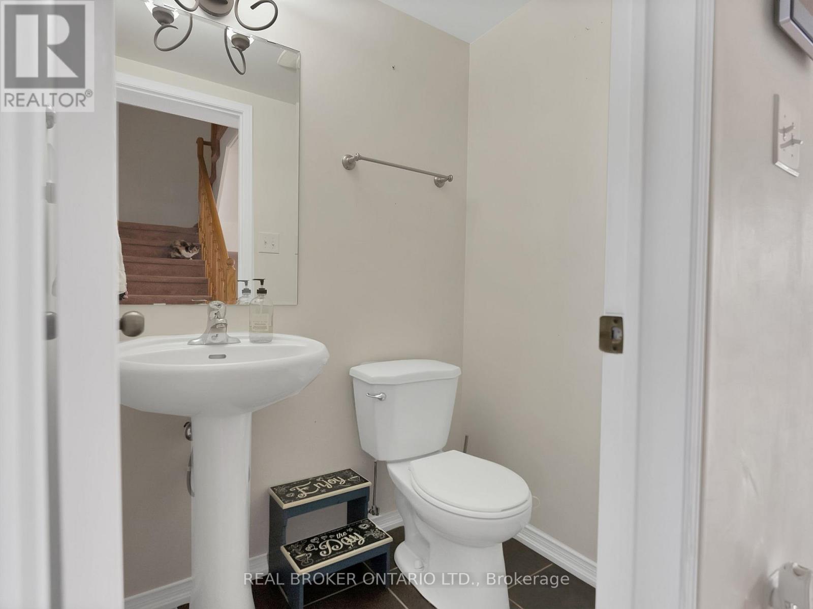 505 Rossland Road E, Ajax, Ontario  L1Z 0K8 - Photo 17 - E12148347