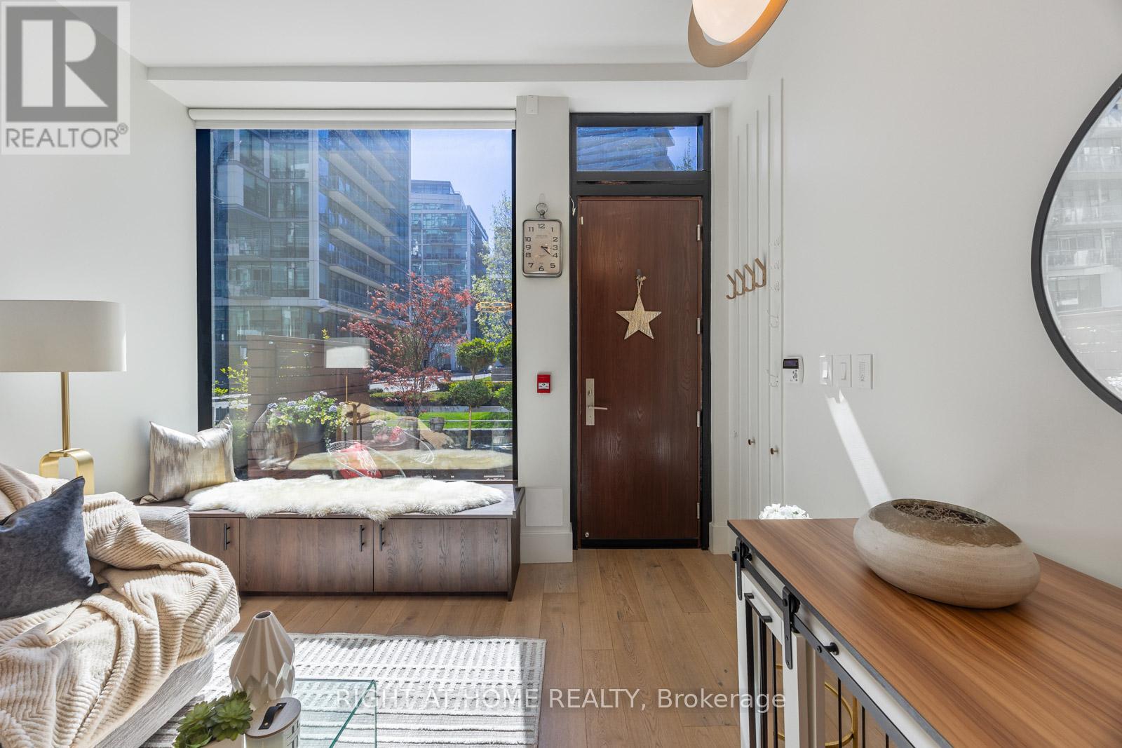 Property at 129 - 39 QUEENS QUAY E image 2