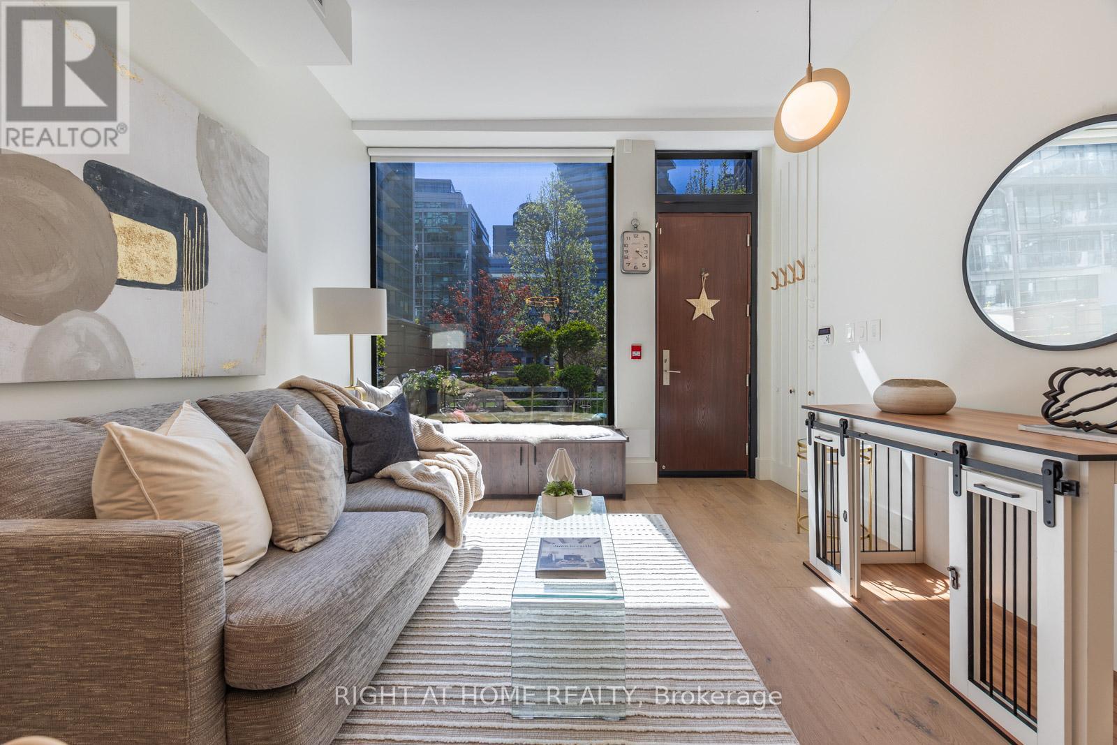 129 - 39 Queens Quay E, Toronto (Waterfront Communities), Ontario  M5E 0A5 - Photo 4 - C12149288