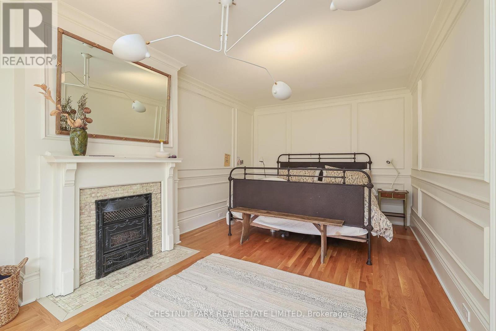 15 Mcmaster Avenue, Toronto, Ontario  M4V 1A8 - Photo 17 - C12149314