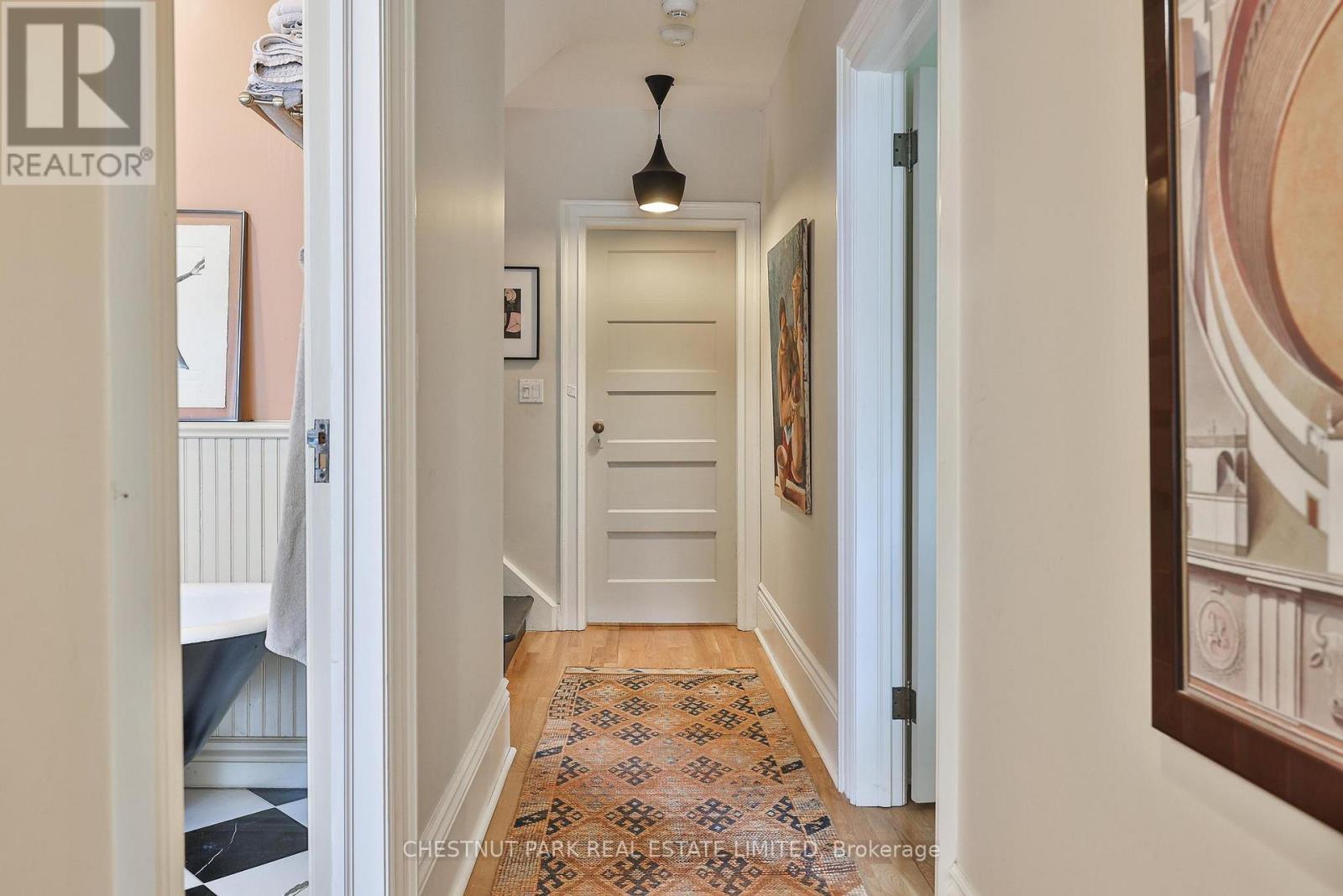 15 Mcmaster Avenue, Toronto, Ontario  M4V 1A8 - Photo 21 - C12149314