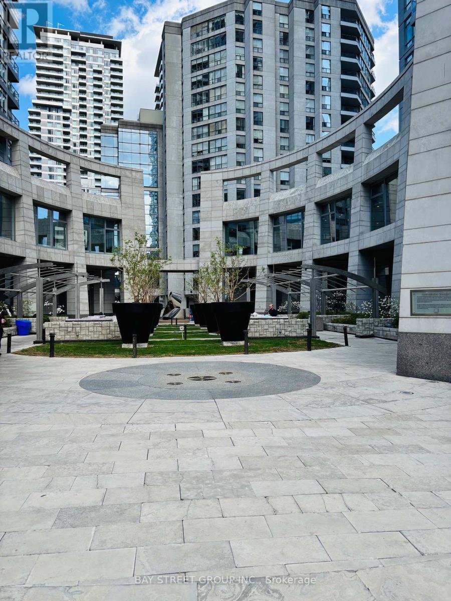 1403 - 2181 YONGE STREET, Toronto, Ontario