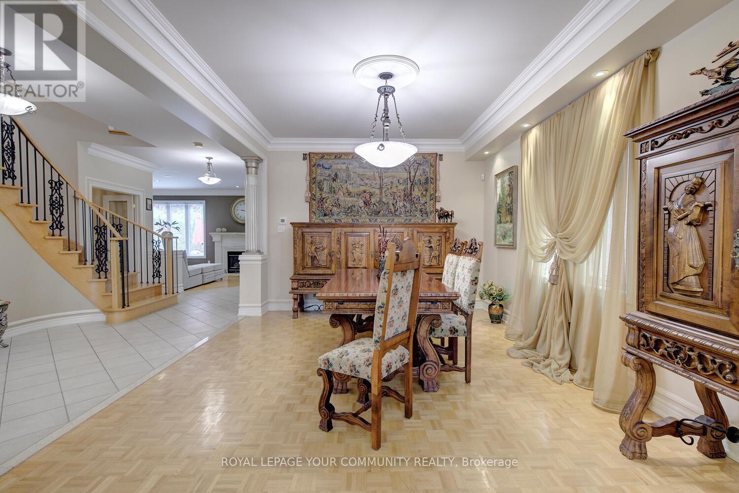 119 Thornhill Woods Drive, Vaughan, Ontario  L4J 8R5 - Photo 11 - N12149274