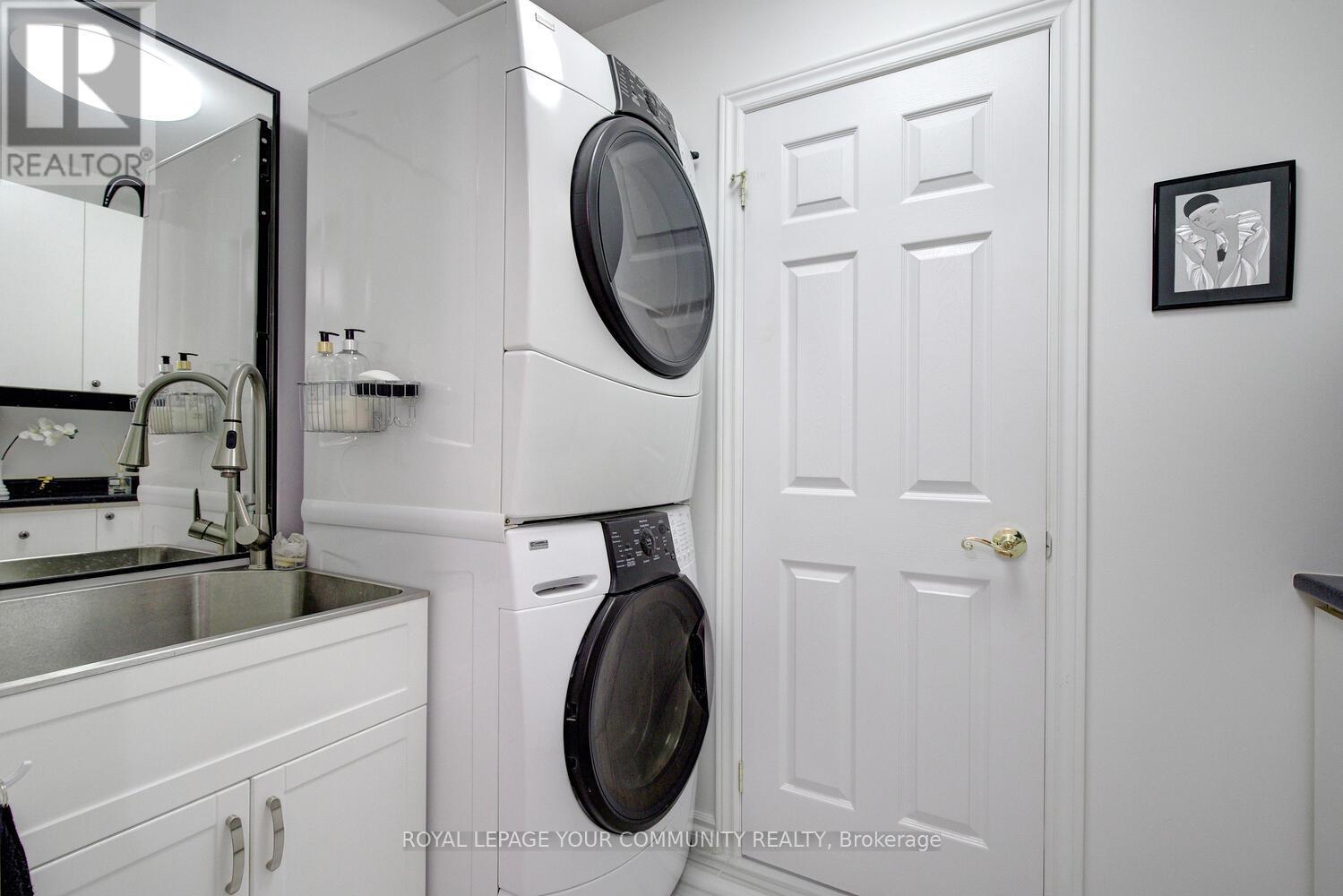 119 Thornhill Woods Drive, Vaughan, Ontario  L4J 8R5 - Photo 43 - N12149274