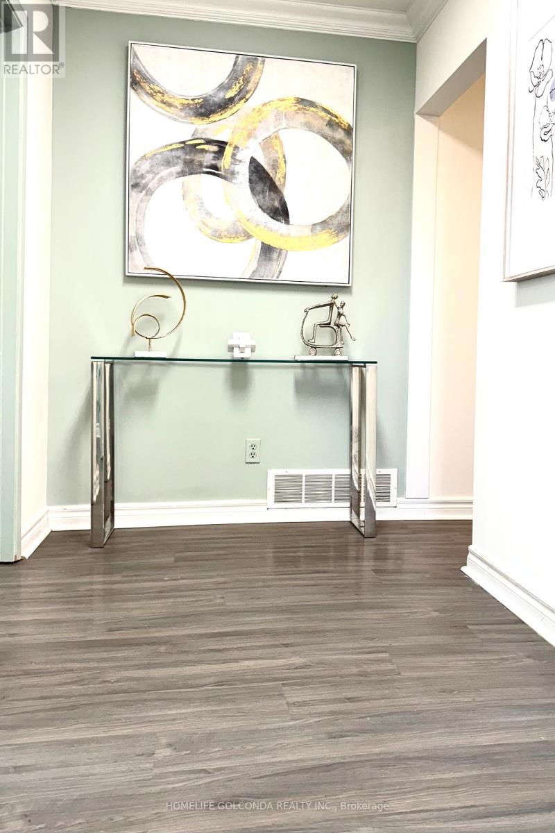 Property at 21 SOUTHDALE DRIVE S image 3