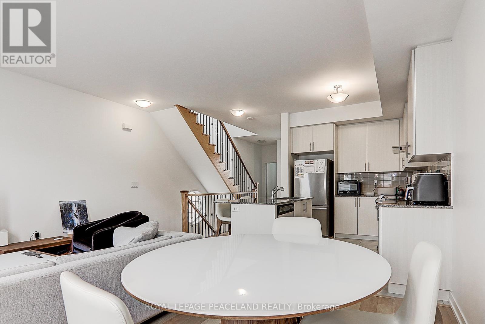 9 Heswall Lane, Newmarket, Ontario  L3Y 0E3 - Photo 14 - N12149294