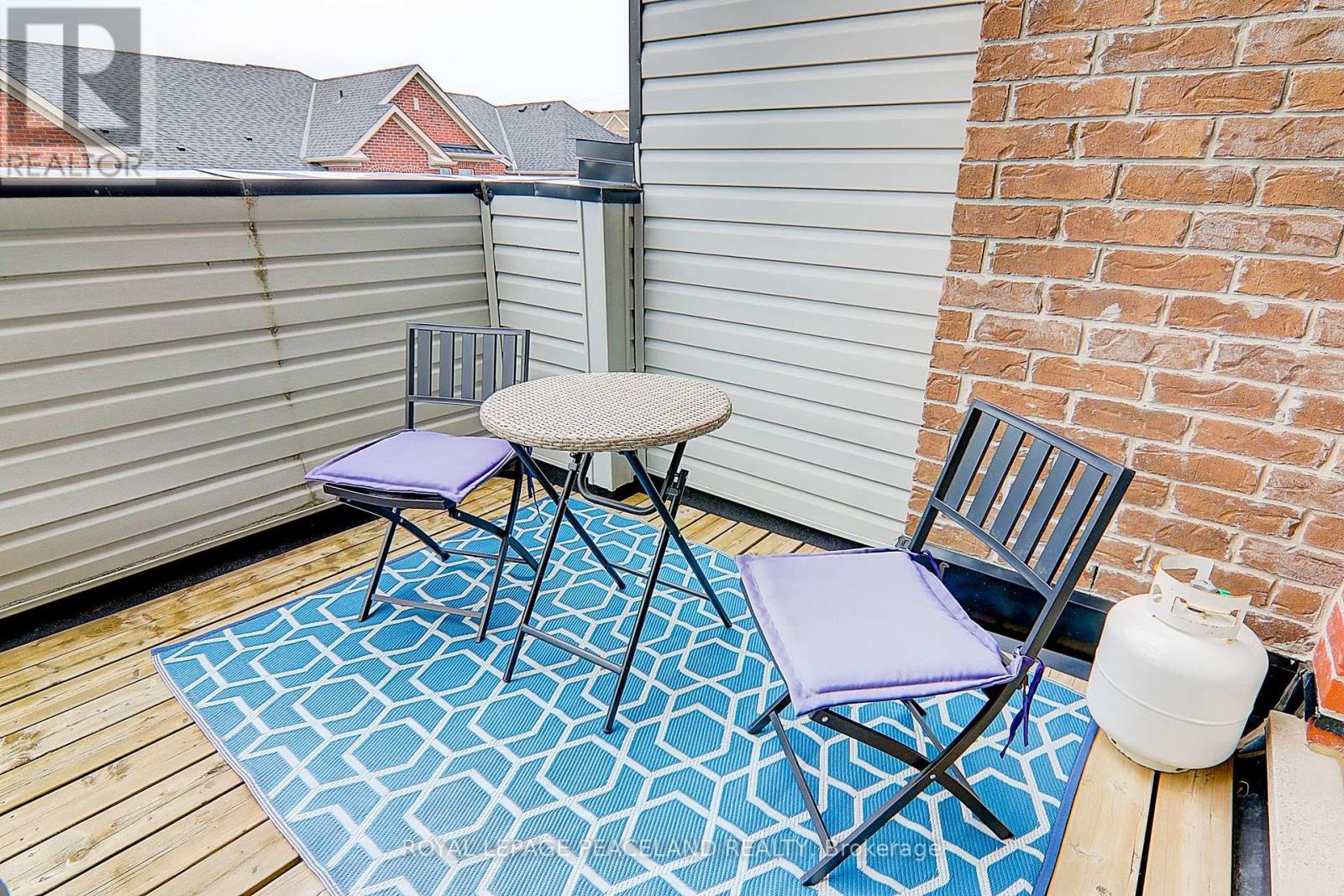 9 Heswall Lane, Newmarket, Ontario  L3Y 0E3 - Photo 7 - N12149294