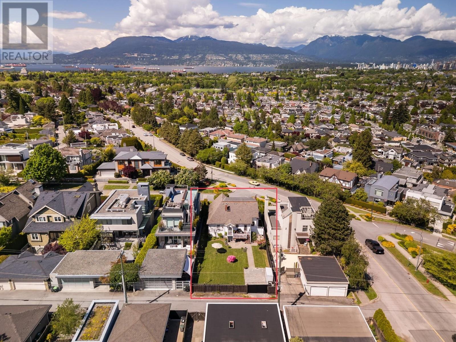 2912 W 27th Avenue, Vancouver, British Columbia  V6L 1W3 - Photo 1 - R3002846