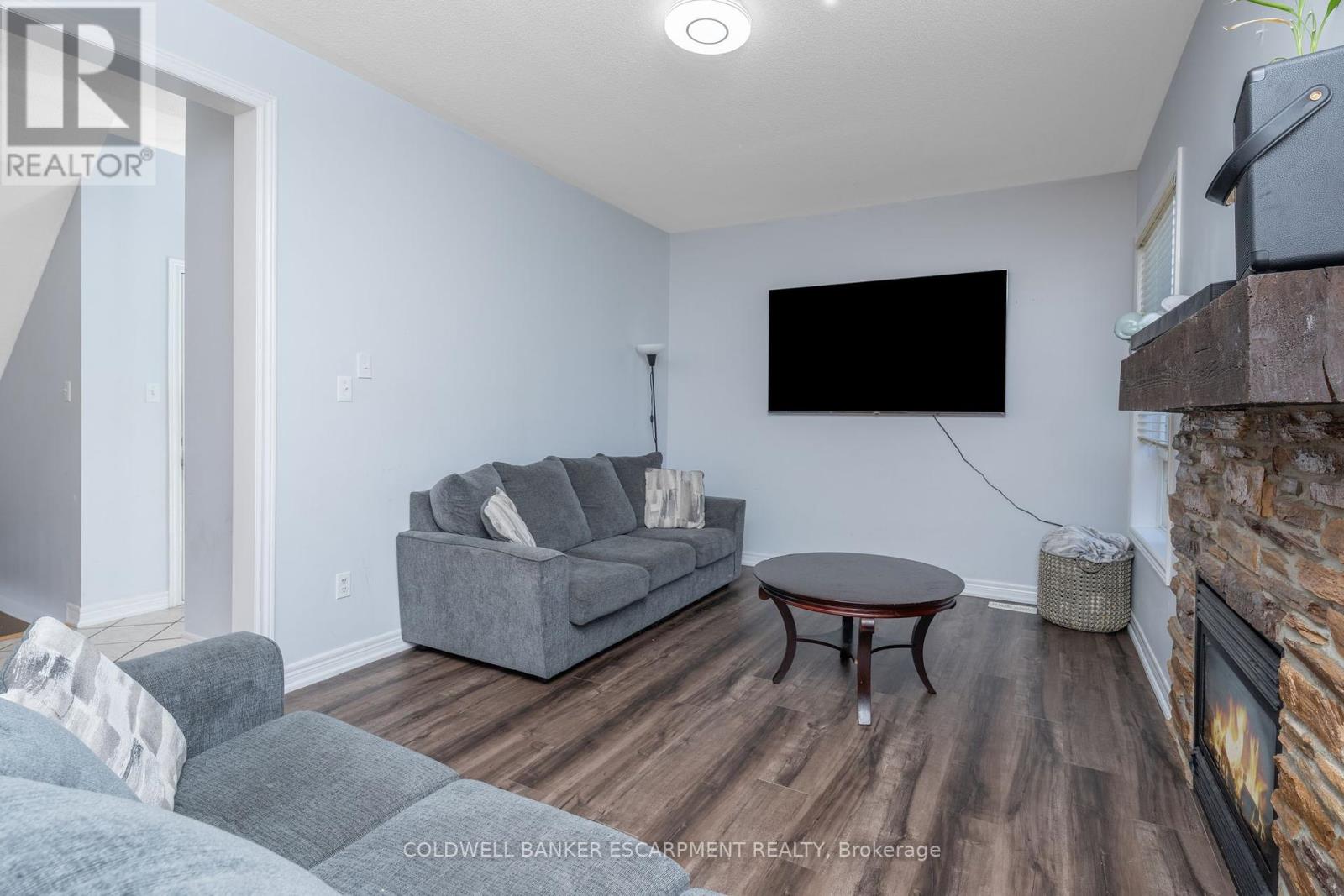 39 Hurst Street, Halton Hills, Ontario  L7J 2Z8 - Photo 12 - W12149277