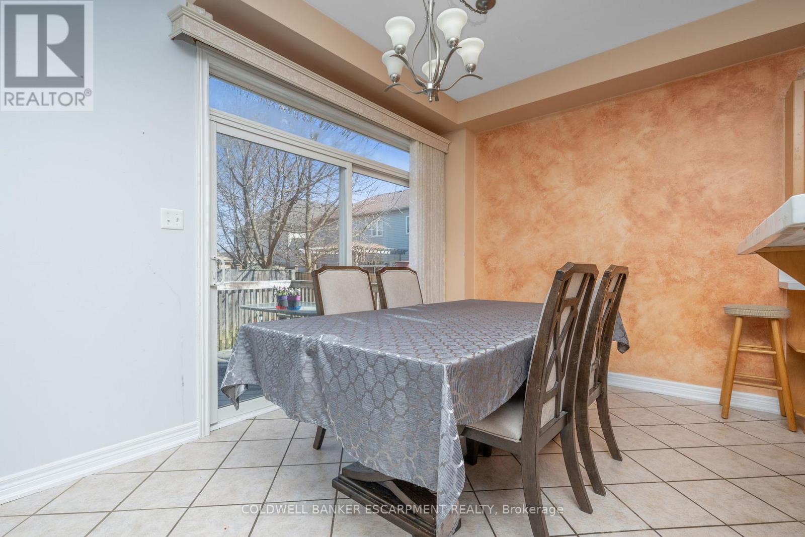 39 Hurst Street, Halton Hills, Ontario  L7J 2Z8 - Photo 16 - W12149277