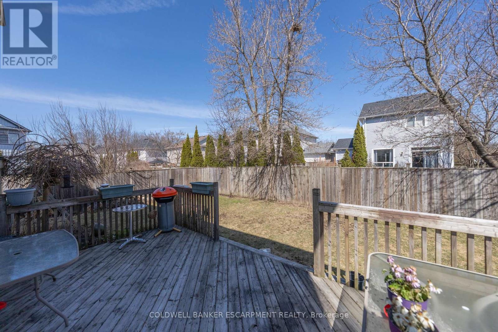 39 Hurst Street, Halton Hills, Ontario  L7J 2Z8 - Photo 5 - W12149277