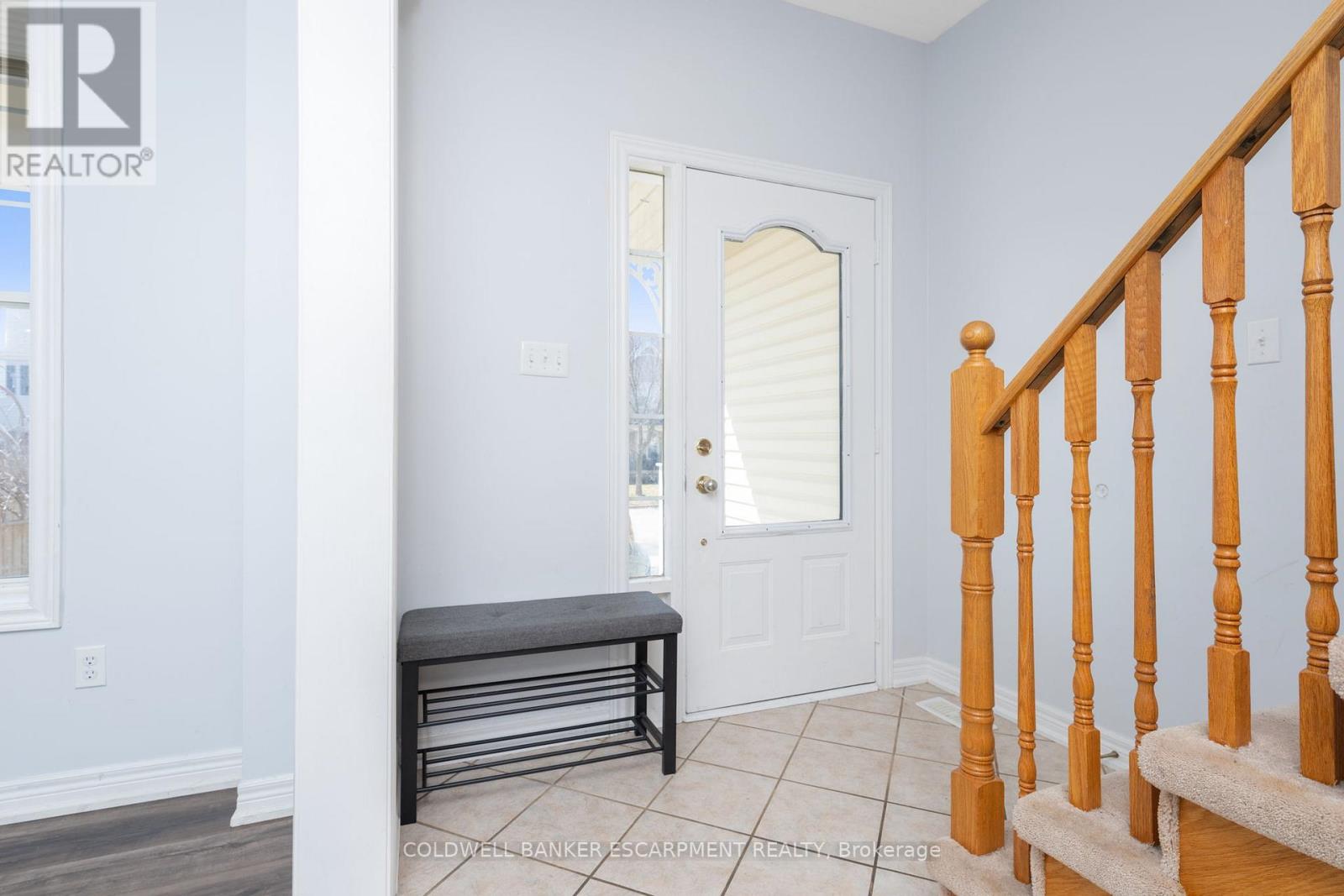 39 Hurst Street, Halton Hills, Ontario  L7J 2Z8 - Photo 6 - W12149277
