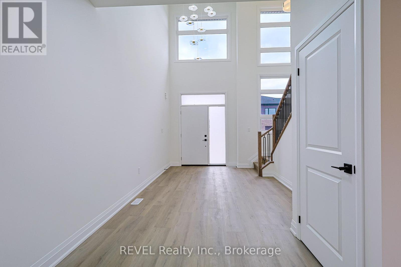 5 Samuel Avenue, Pelham (Fonthill), Ontario  L0S 1E1 - Photo 26 - X12141697