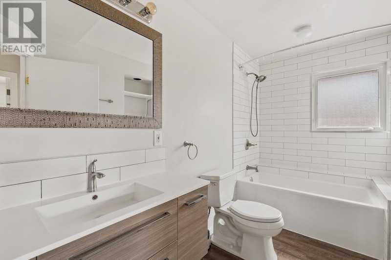 58 Grafton Crescent Sw, Calgary, Alberta  T3E 4X1 - Photo 16 - A2211025