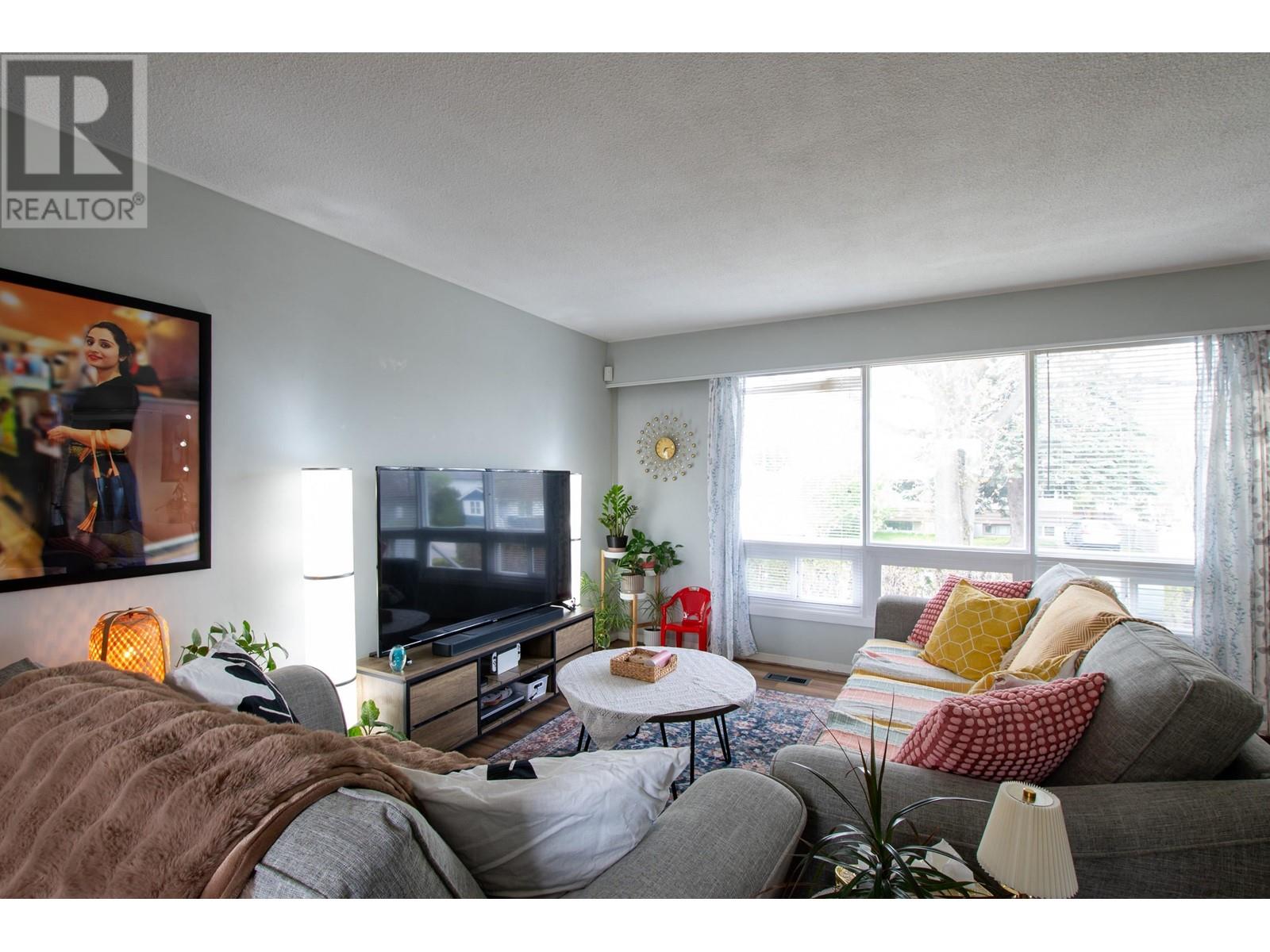 766 Carney Street, Prince George, British Columbia  V2M 2X6 - Photo 5 - R3002136