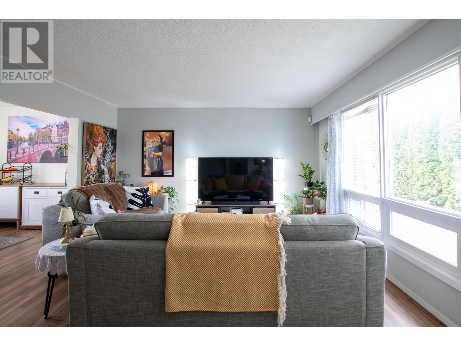 766 Carney Street, Prince George, British Columbia  V2M 2X6 - Photo 2 - R3002136