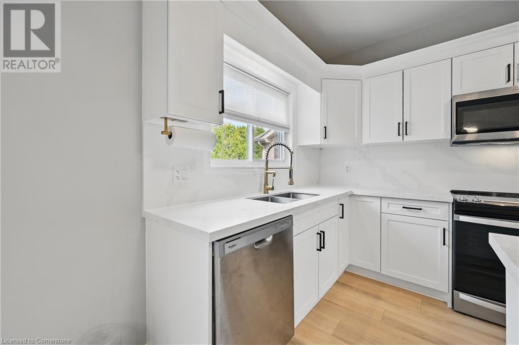 4040 Bush Crescent, Beamsville, Ontario  L0R 1B7 - Photo 12 - 40721020