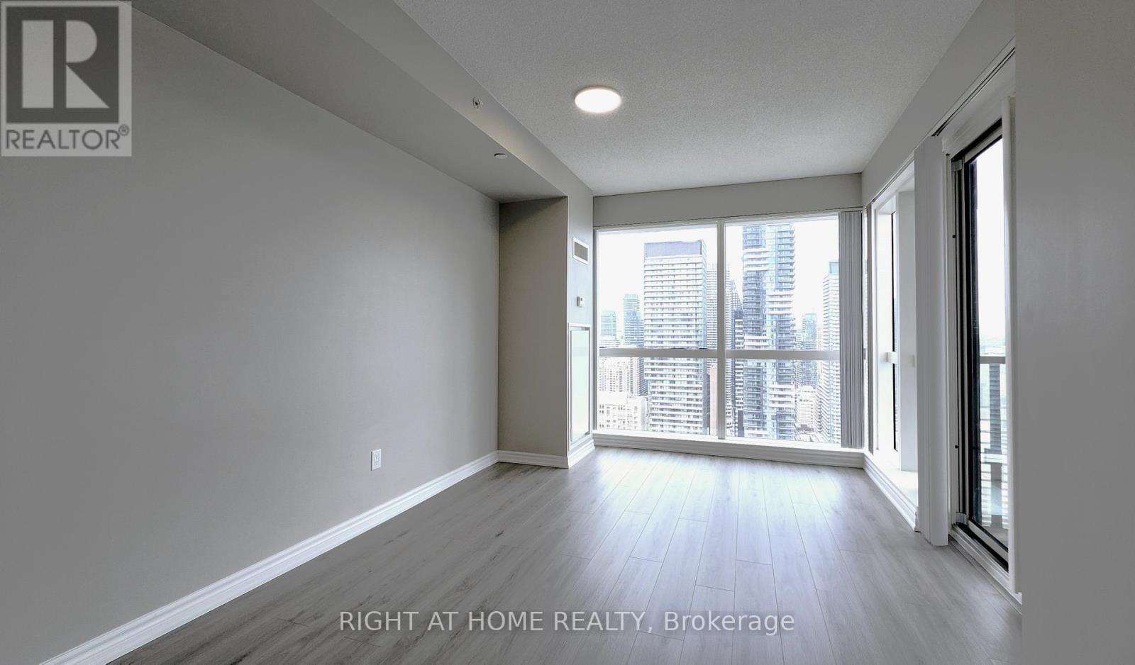 3901 - 386 Yonge Street, Toronto, Ontario  M5B 0A5 - Photo 21 - C12136978