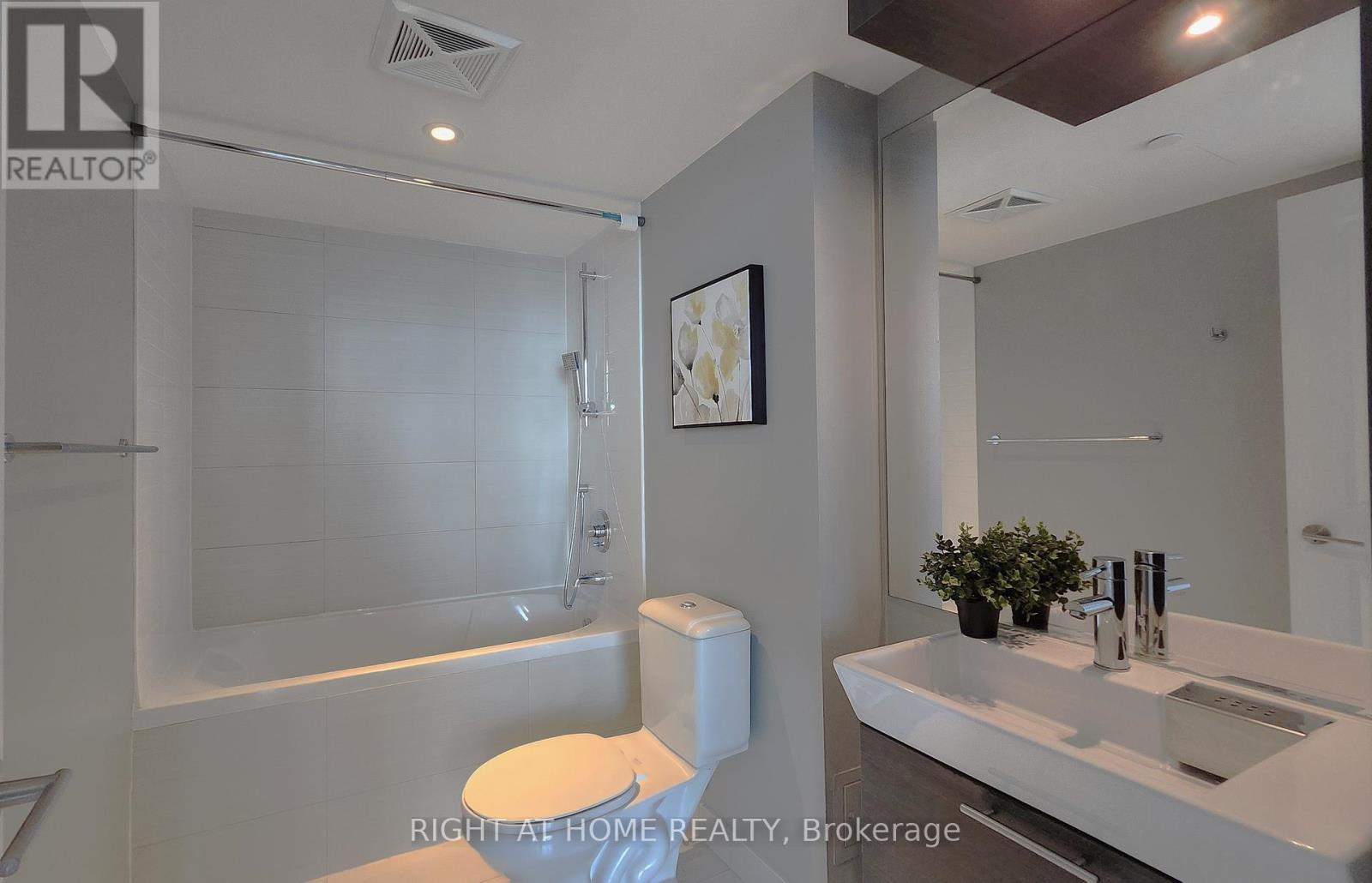3901 - 386 Yonge Street, Toronto, Ontario  M5B 0A5 - Photo 26 - C12136978