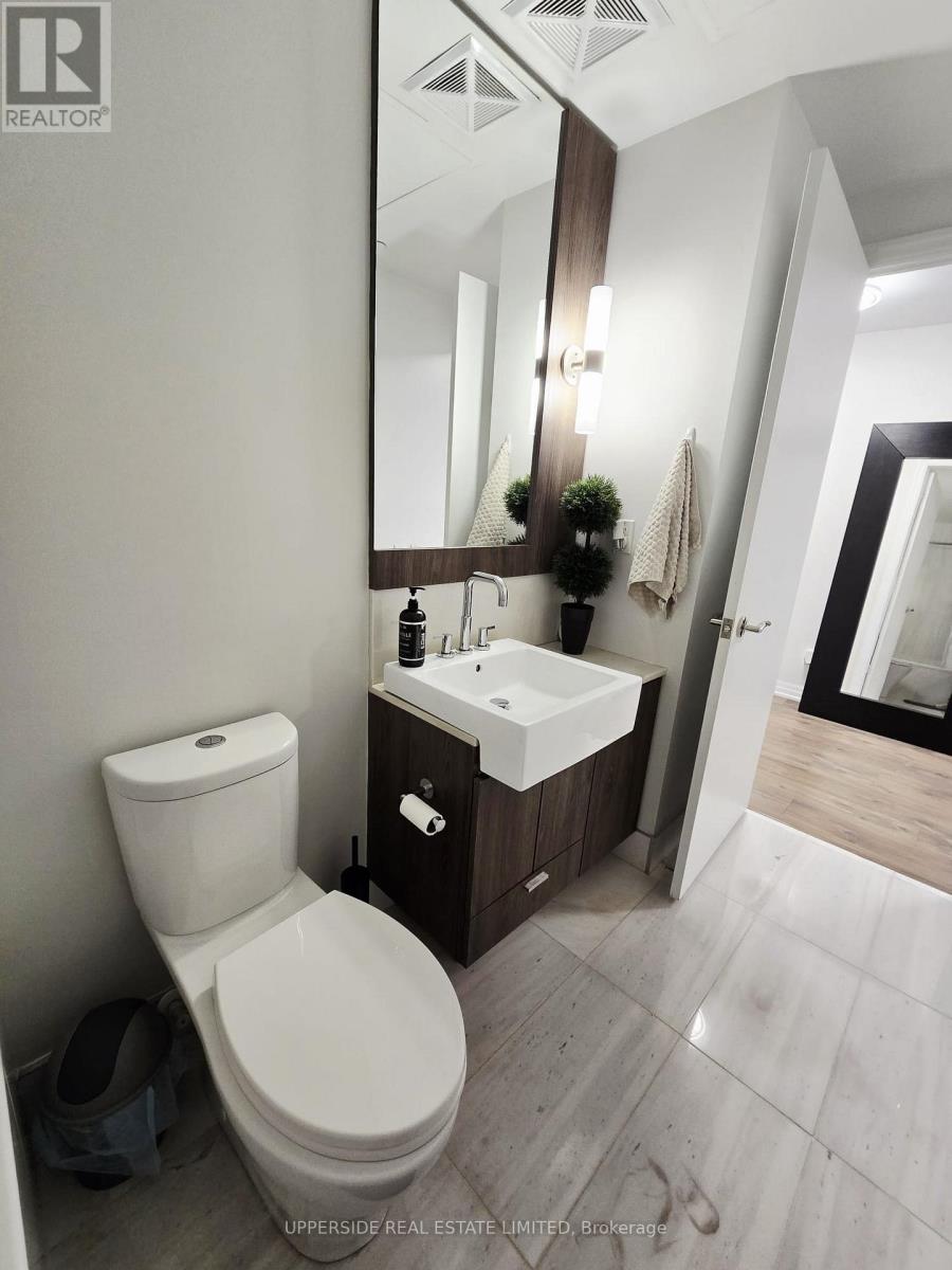 1707 - 88 Blue Jays Way, Toronto, Ontario  M5V 0L7 - Photo 16 - C12139997