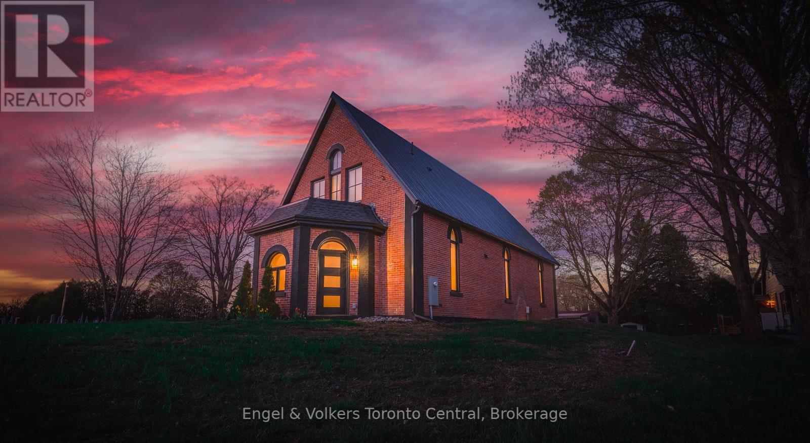 57 CRAWFORD STREET, Chatsworth, Ontario