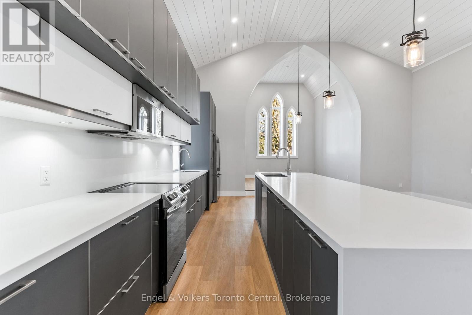 57 Crawford Street, Chatsworth, Ontario  N0H 1G0 - Photo 17 - X12149351