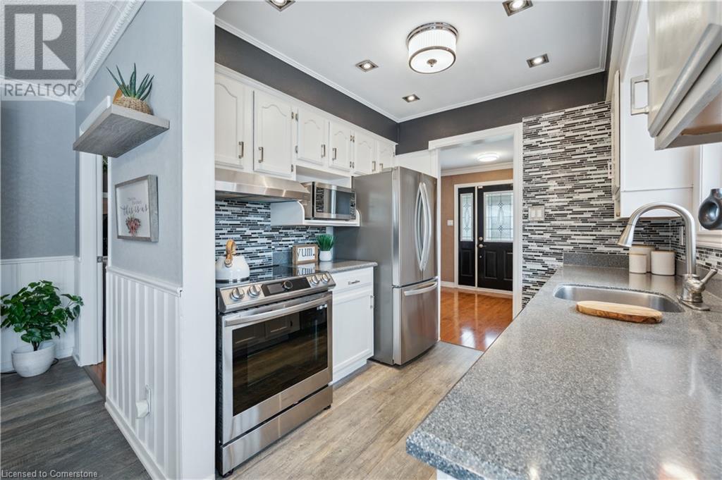 Photo 10 of 46 for 108 Cantley Crescent