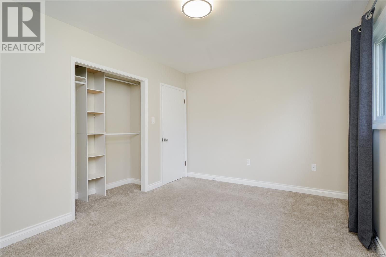 4032 Mclellan St, Saanich, British Columbia  V8Z 3Y4 - Photo 11 - 997942