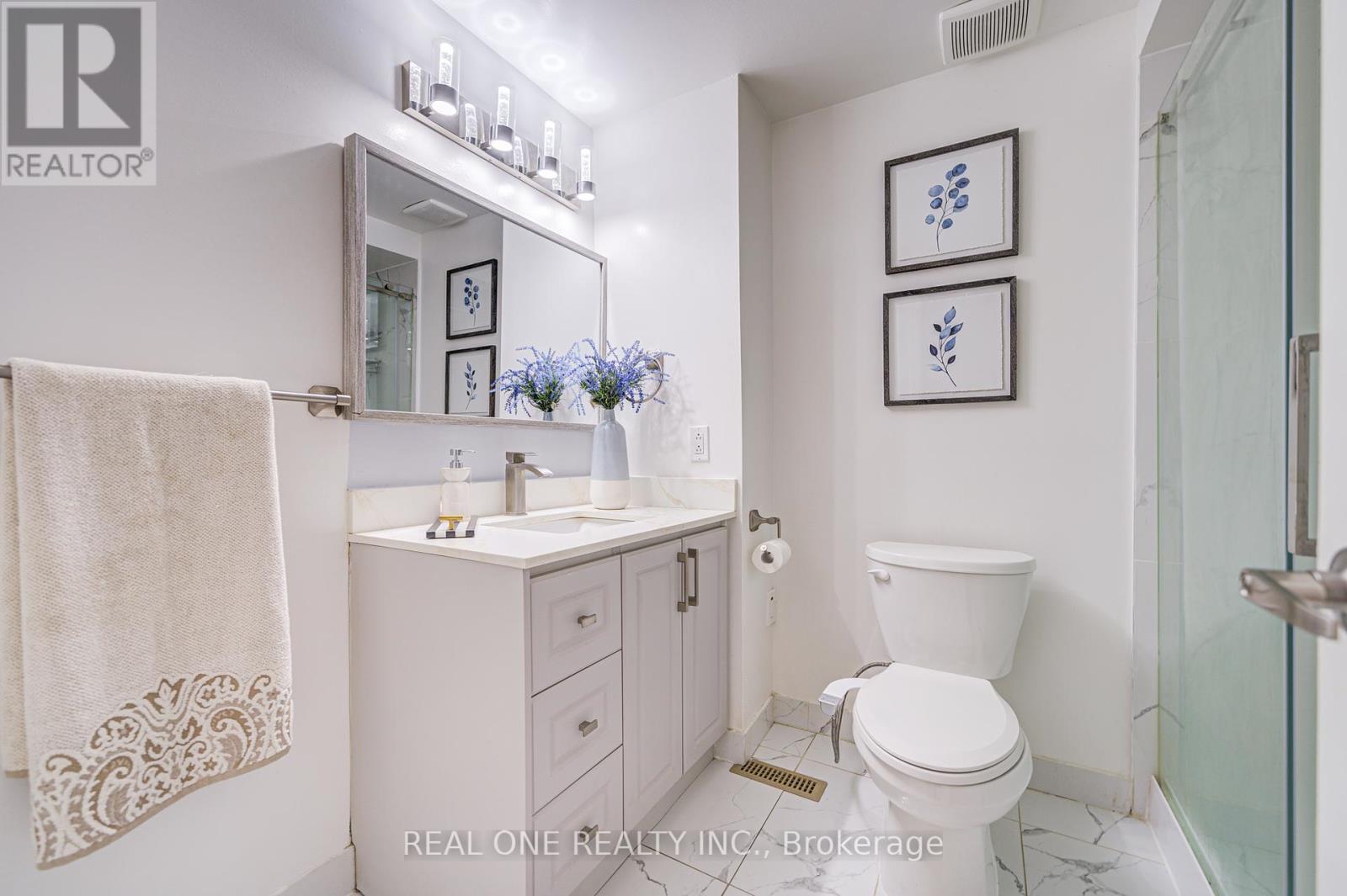 8 Rusty Crest Way, Toronto, Ontario  M2J 2Y4 - Photo 32 - C12149347