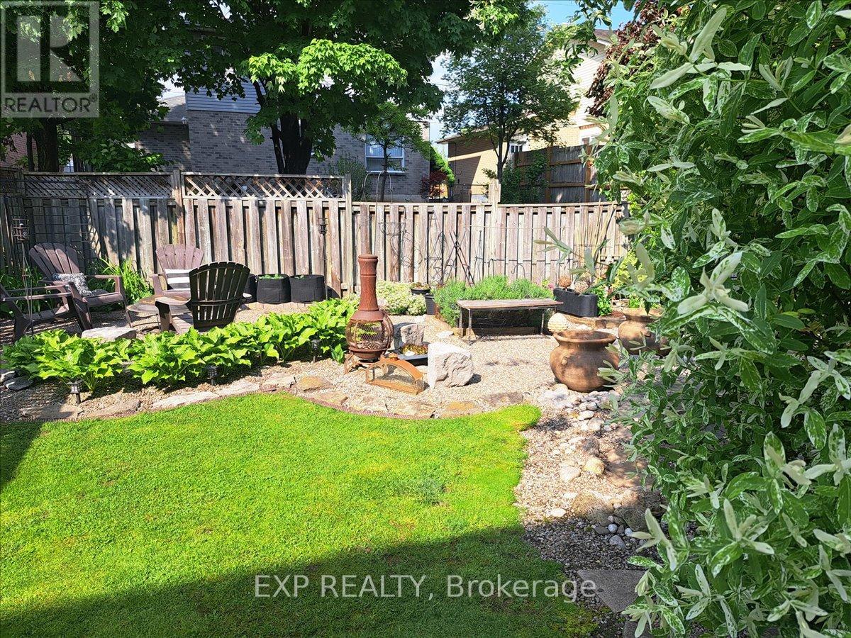 7 Rosset Valley Court, Halton Hills, Ontario  L7G 5E1 - Photo 39 - W12100290