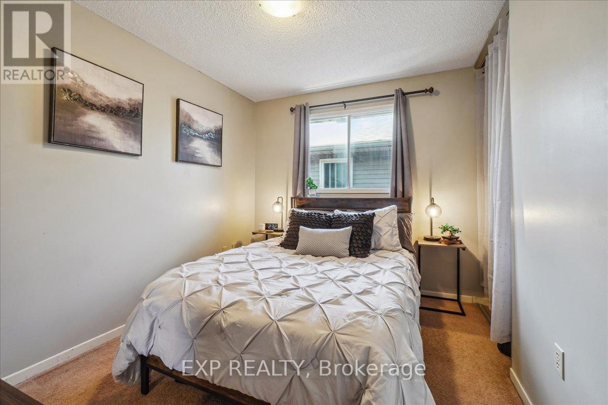 7 Rosset Valley Court, Halton Hills, Ontario  L7G 5E1 - Photo 28 - W12100290