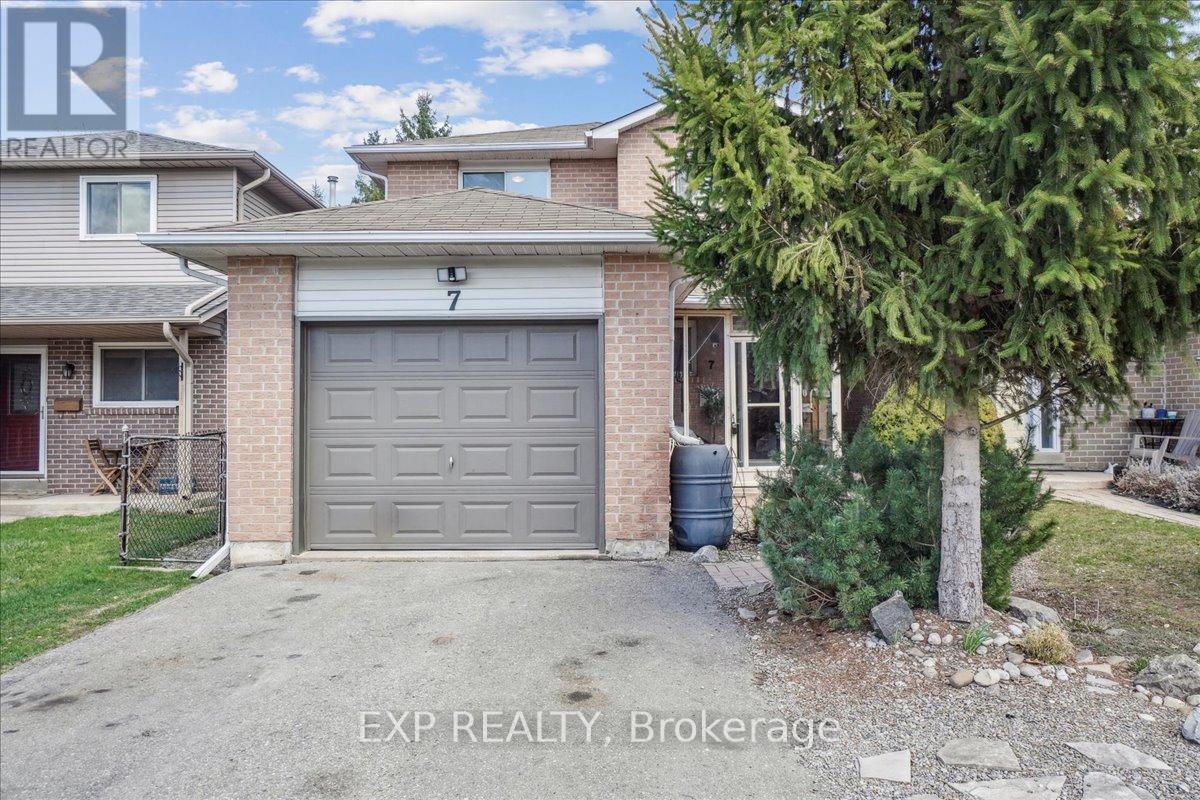 7 Rosset Valley Court, Halton Hills (Georgetown), Ontario  L7G 5E1 - Photo 4 - W12100290