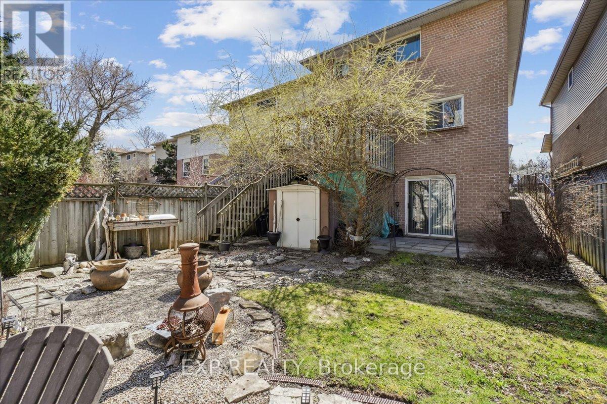 7 Rosset Valley Court, Halton Hills, Ontario  L7G 5E1 - Photo 33 - W12100290