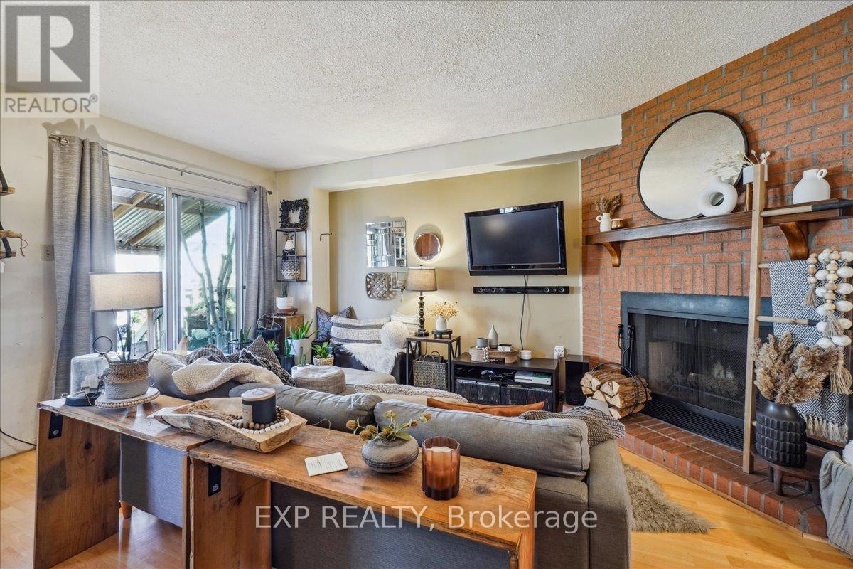 7 Rosset Valley Court, Halton Hills, Ontario  L7G 5E1 - Photo 16 - W12100290
