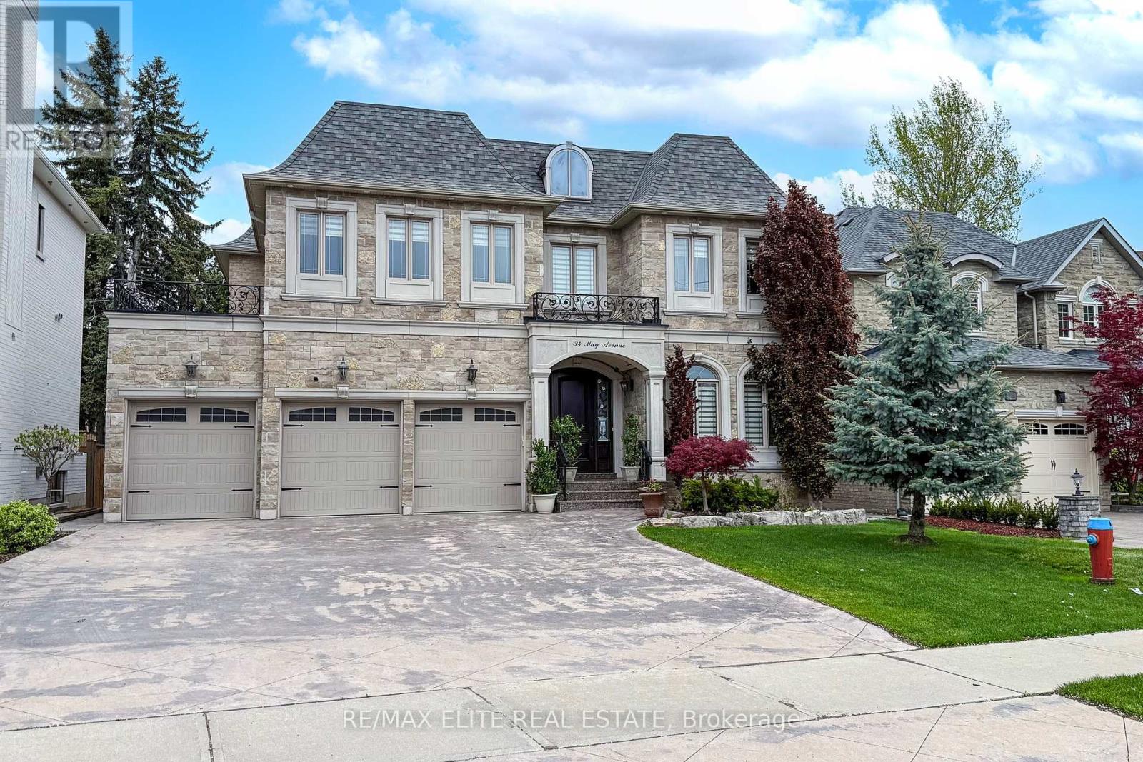 34 MAY AVENUE, Richmond Hill, Ontario