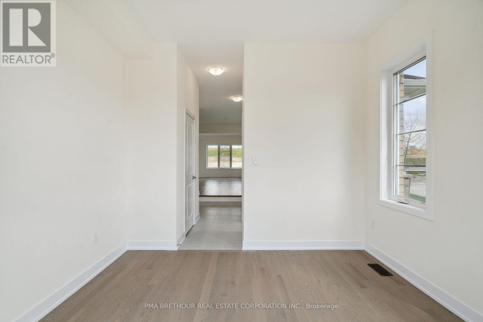 78 Walter Tunny Crescent, East Gwillimbury, Ontario  L9N 0R4 - Photo 18 - N12149355