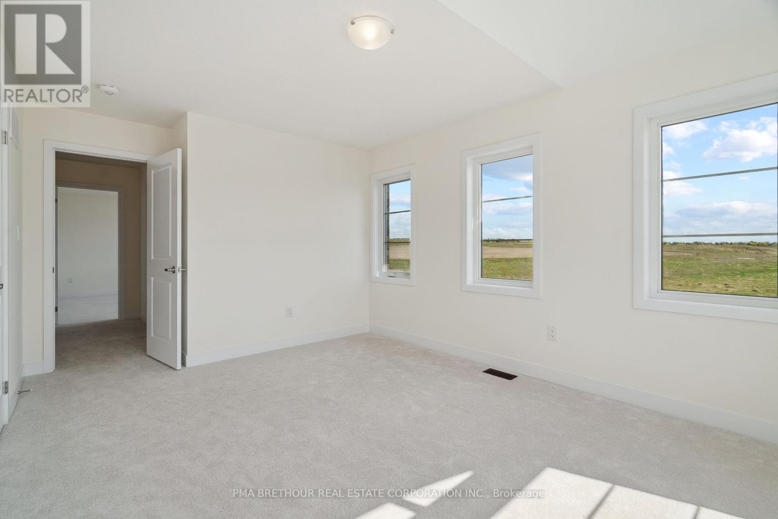 78 Walter Tunny Crescent, East Gwillimbury, Ontario  L9N 0R4 - Photo 38 - N12149355