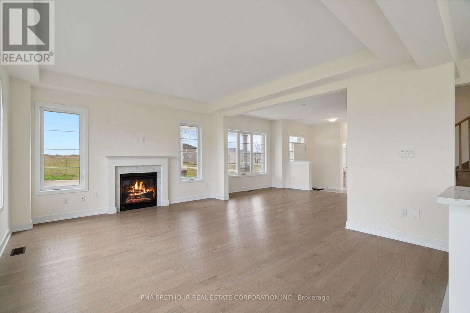 78 Walter Tunny Crescent, East Gwillimbury, Ontario  L9N 0R4 - Photo 8 - N12149355