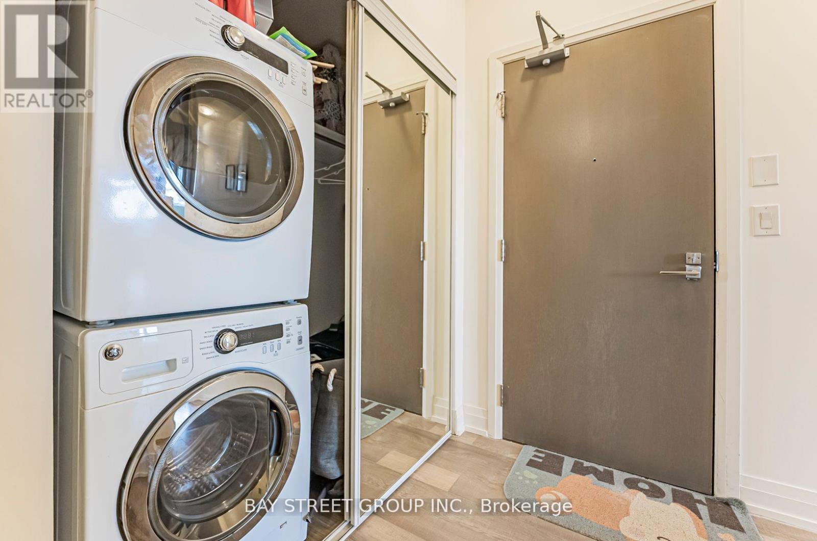 718 - 7167 Yonge Street, Markham (Thornhill), Ontario  L3T 0E1 - Photo 3 - N12149358
