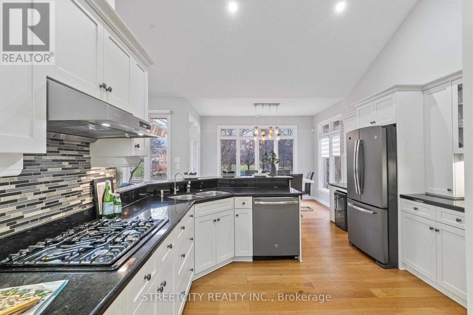 27 Wynfield Lane S, Middlesex Centre, Ontario  N6H 5L2 - Photo 13 - X12147265