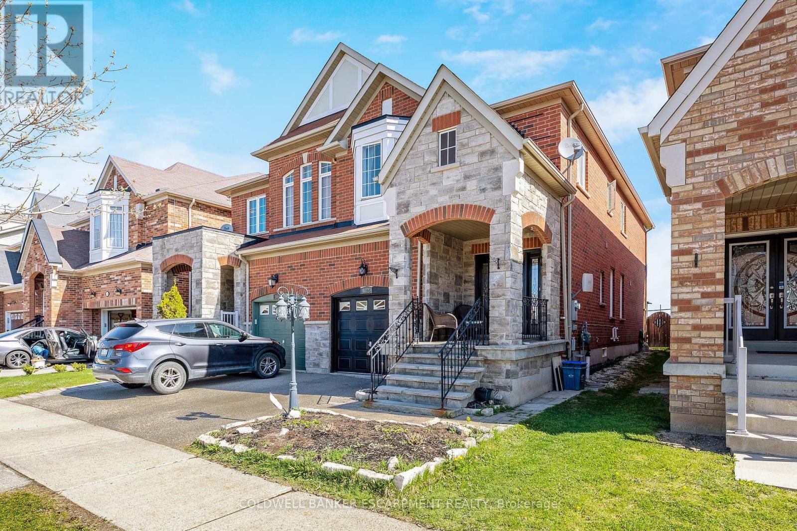 602 Yates Drive, Milton, Ontario  L9T 7R1 - Photo 2 - W12149344